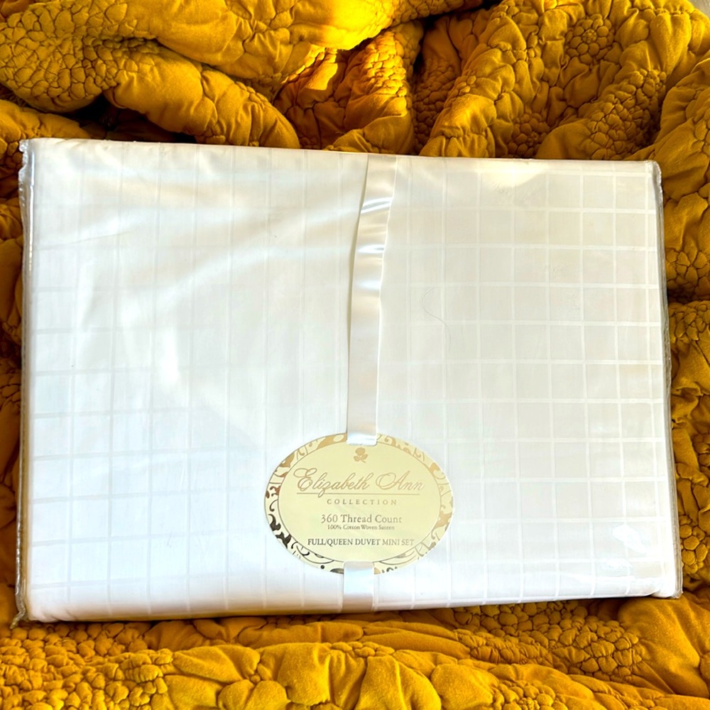 Brand New White 100% Cotton Full/Queen Duvet Cover